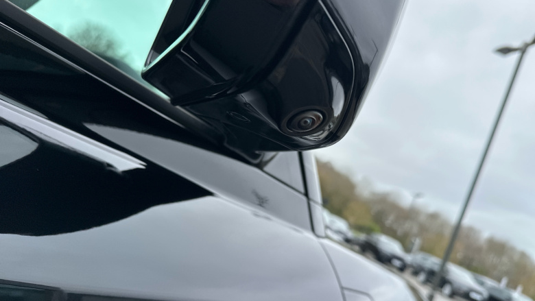 Land Rover Defender 3.0 D350 X-Dynamic SE 110 5dr Auto Diesel Estate